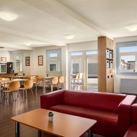 Hotel AMEDIA Express Sattledt I contactless check-in Esterno foto