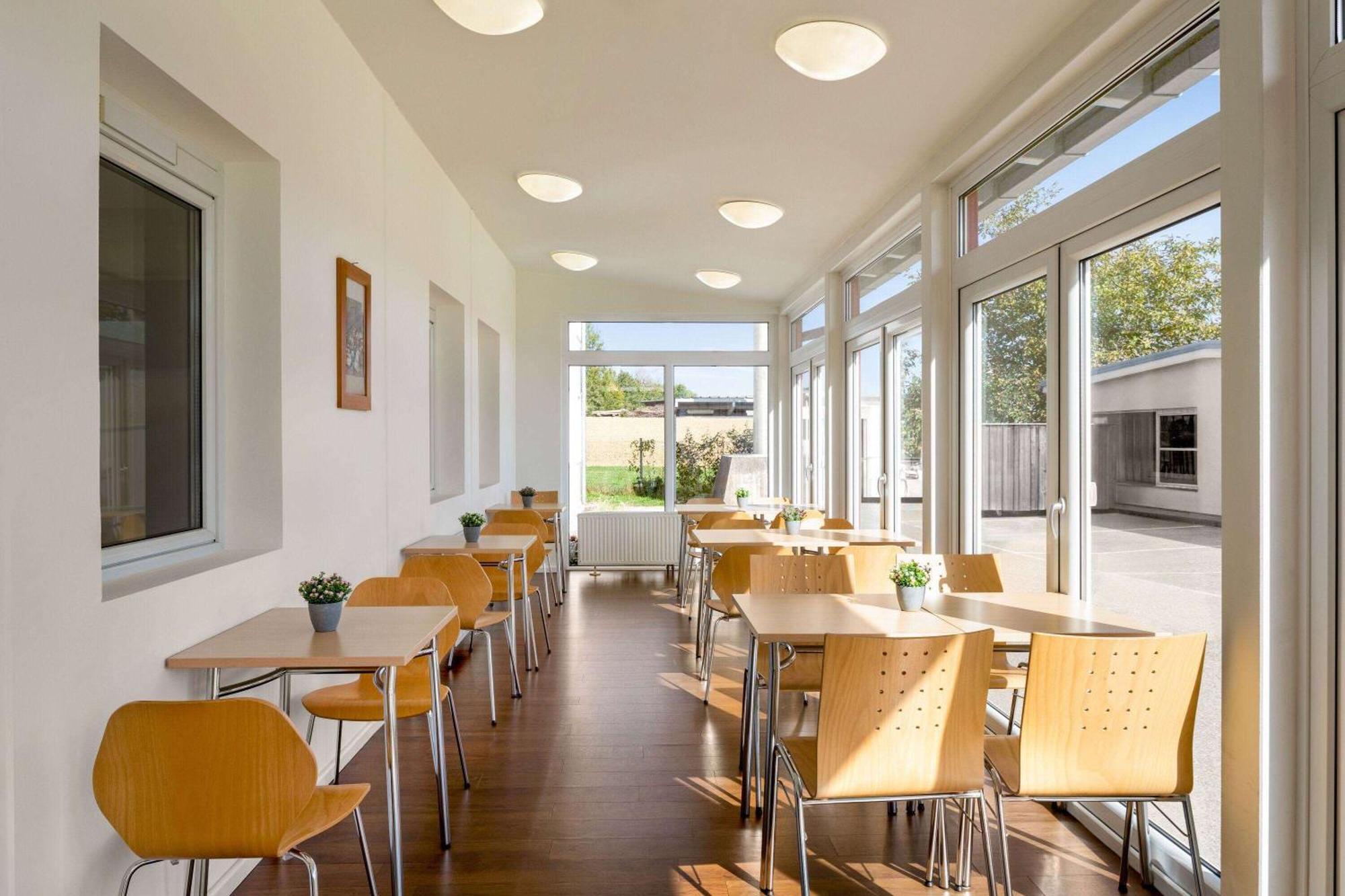 Hotel AMEDIA Express Sattledt I contactless check-in Esterno foto